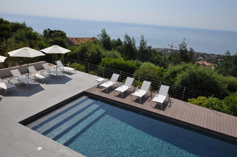 Vue Panoramique Sur La Baie De St Tropez Villa Les Issambres Kültér fotó